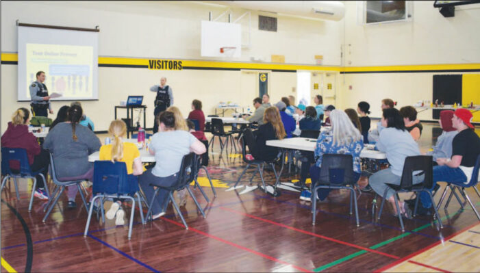 Swan Hills RCMP present Online Safety to parents and students